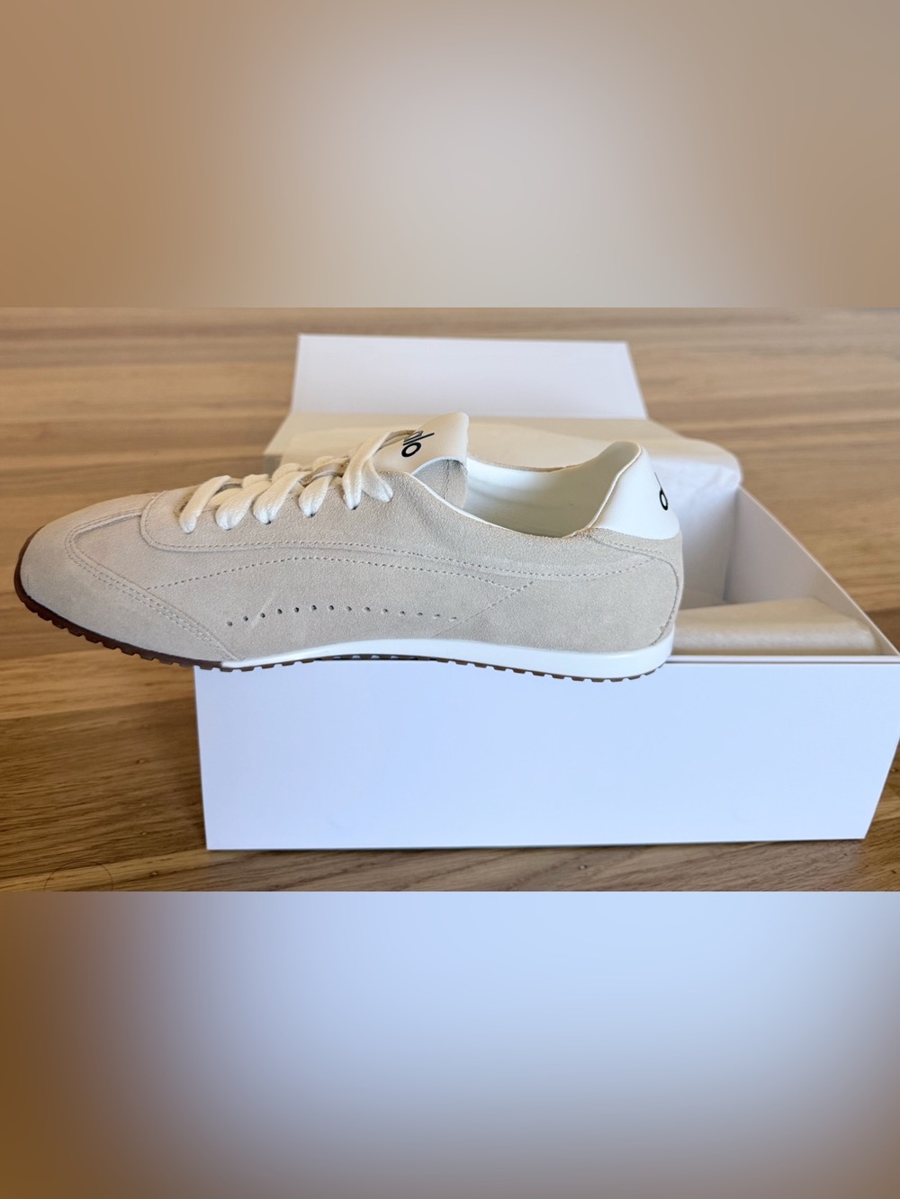 Alo Yoga- Sunset Sneakers in Sandstone/Ivory (NIB) - Picture 10 of 13